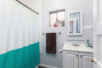 1421 29th St in San Diego, CA - Foto de edificio - Building Photo