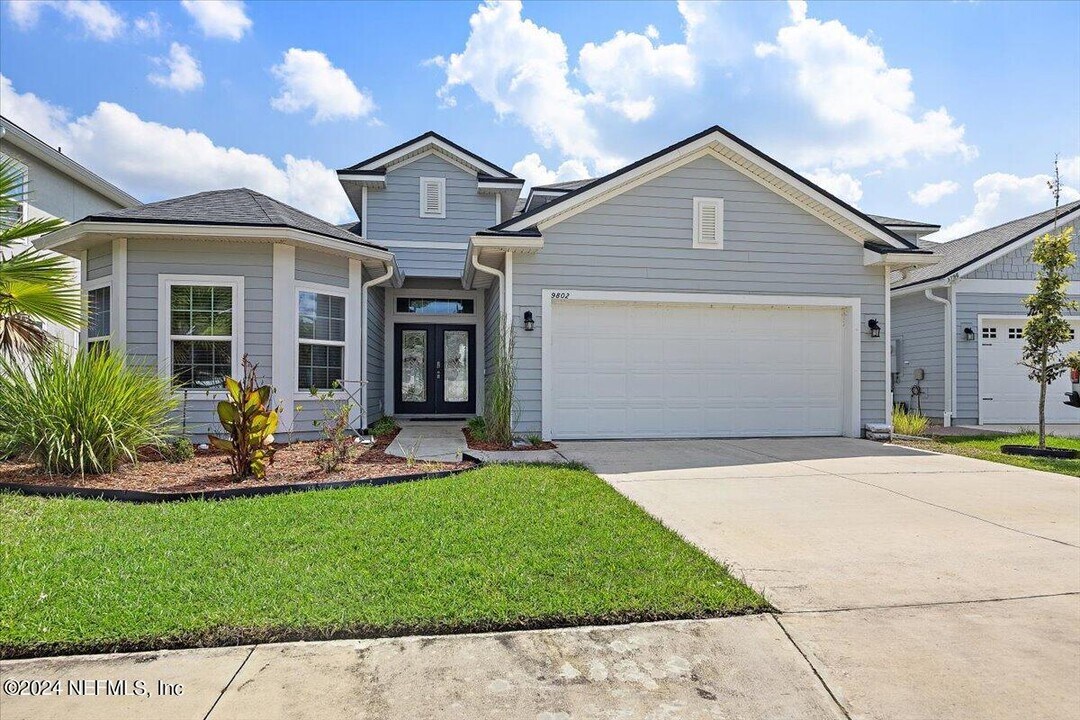 9802 Kevin Rd in Jacksonville, FL - Building Photo