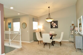 2255 Kings Palace Dr in Riverview, FL - Building Photo - Building Photo