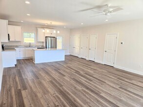 3260 Academy Dr in Opelika, AL - Building Photo - Building Photo