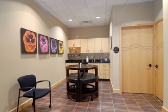 1655 W School St in Chicago, IL - Building Photo - Building Photo