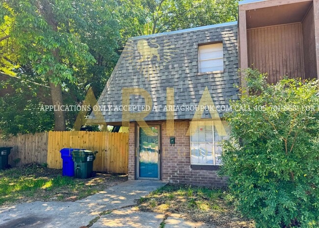 property at 1918 Cherokee Ln