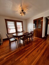 97 1st St, Unit 2 in Medford, MA - Foto de edificio - Building Photo
