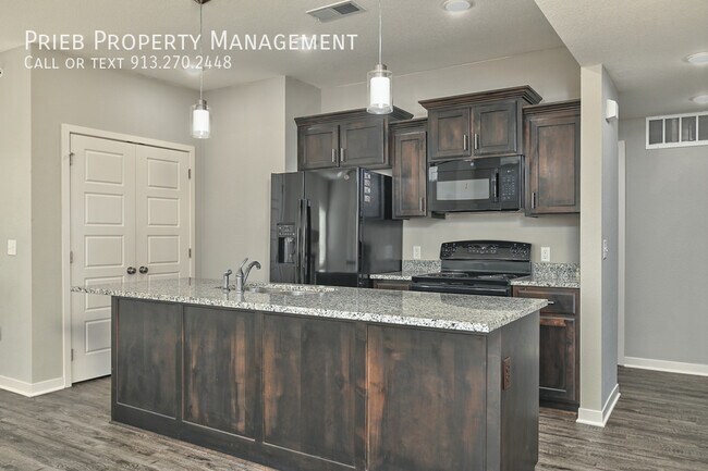 12321 S Chelsea St-Unit -108 in Olathe, KS - Building Photo - Building Photo