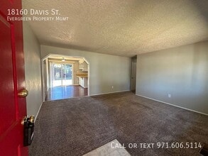 18160 Davis St in Sandy, OR - Building Photo - Building Photo