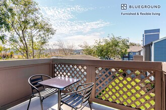 117 Rock Harbor Ln in San Mateo, CA - Foto de edificio - Building Photo