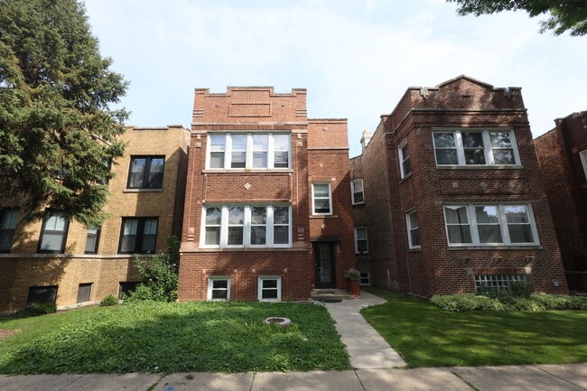 5653 N Talman Ave in Chicago, IL - Building Photo - Building Photo