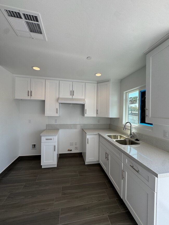 1128 Jefferson St, Unit B