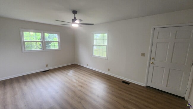 1300 North Ave in Perry, GA - Building Photo - Building Photo