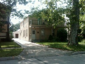 1620 Newman Ave, Unit 1622 in Lakewood, OH - Building Photo