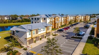 Vista Pines in Orlando, FL - Foto de edificio - Building Photo