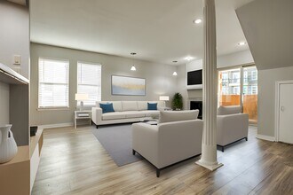 4021 Gilbert Ave, Unit 6 in Dallas, TX - Building Photo - Building Photo