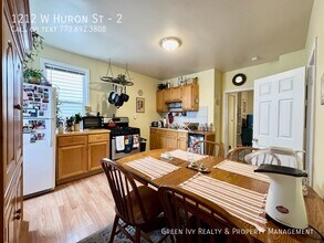 1212 W Huron St in Chicago, IL - Building Photo - Building Photo