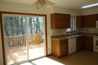 62 Cherry St in Arden, NC - Foto de edificio - Building Photo