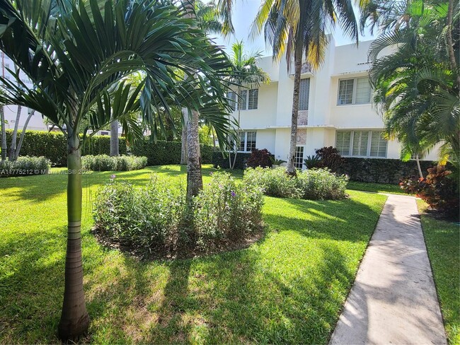 1052 Jefferson Ave in Miami Beach, FL - Building Photo - Building Photo