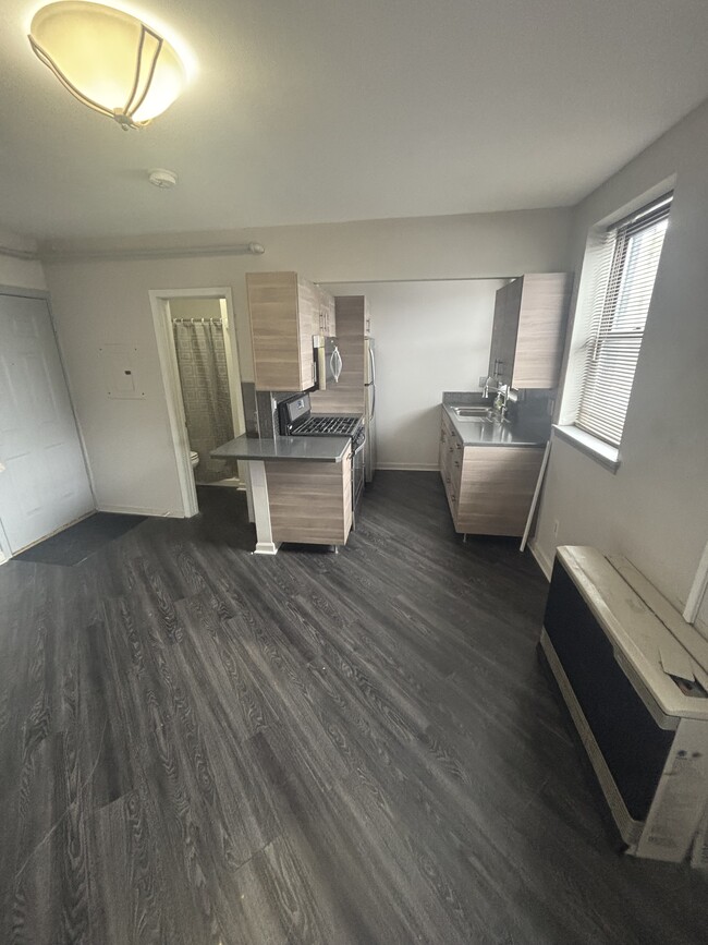 2221 Brewerton Rd, Unit Apartment #3
