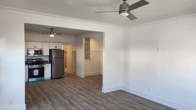 3536 W 60th St in Los Angeles, CA - Building Photo - Building Photo