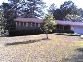 1973 Wood Valley Rd in Macon, GA - Building Photo