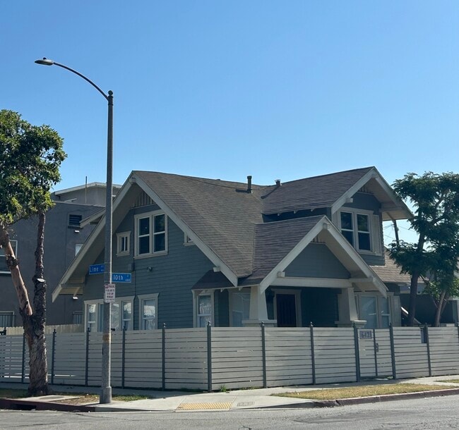 642 E 10th St, Unit A in Long Beach, CA - Building Photo - Building Photo