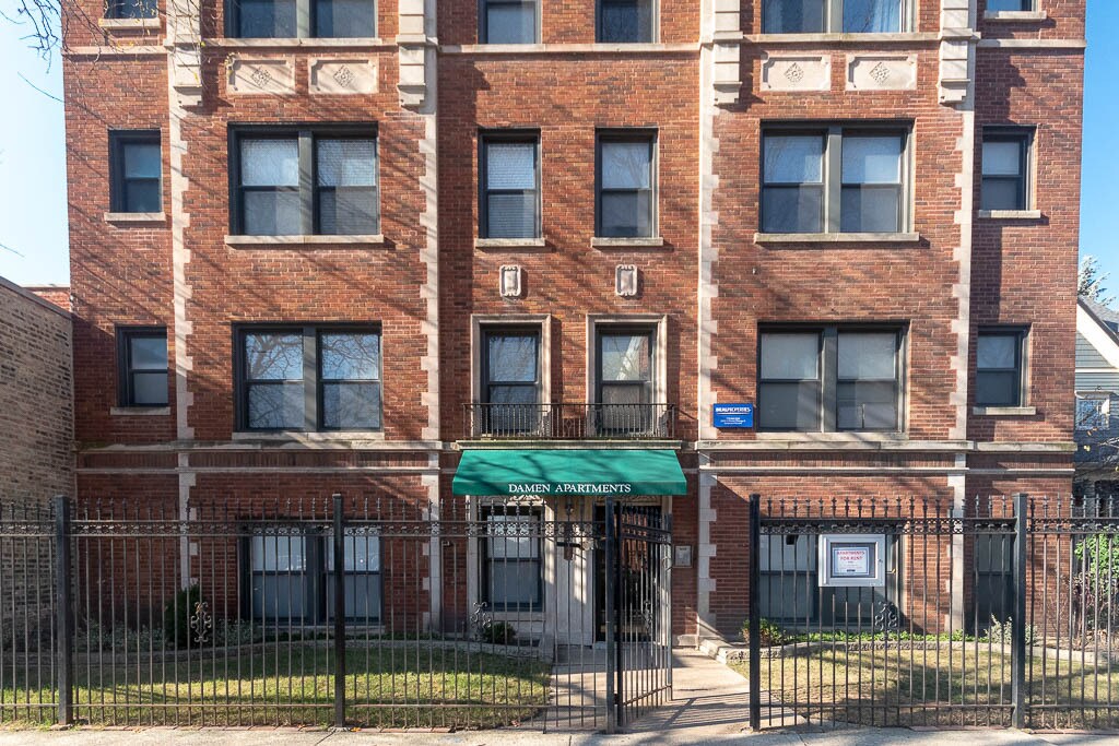 4551 N Damen Ave in Chicago, IL - Building Photo