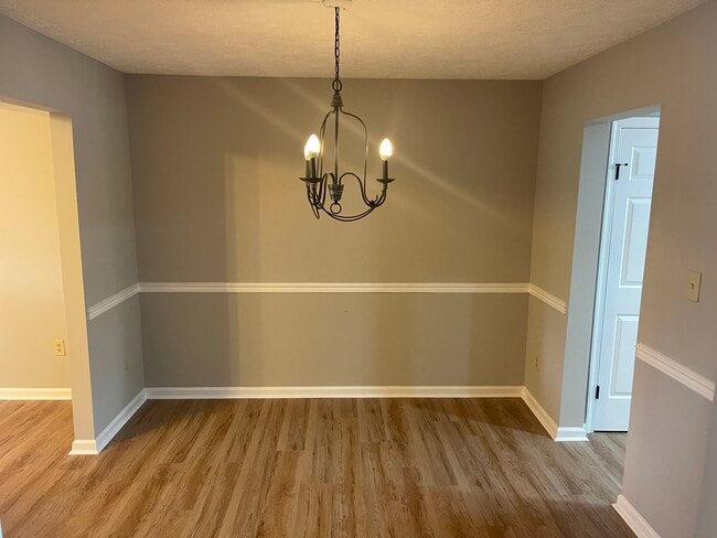 254 Loch Cir in Hampton, VA - Foto de edificio - Building Photo