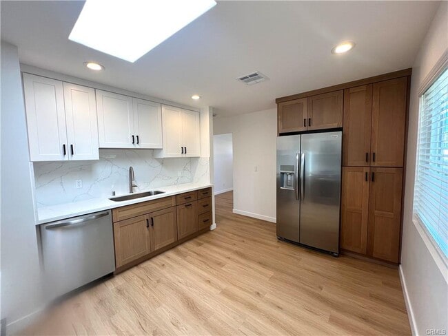 8122 Belford Ave in Los Angeles, CA - Building Photo - Building Photo