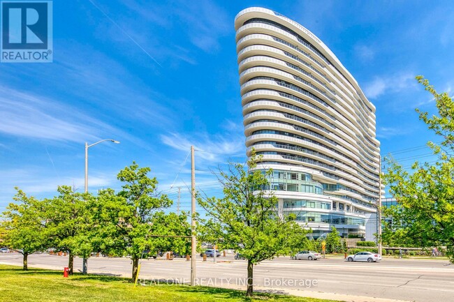 2520-2520 Eglinton Ave W in Mississauga, ON - Building Photo - Building Photo