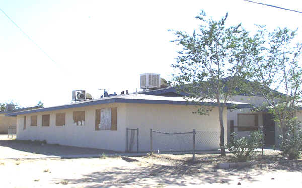 18262 Cherimoya Rd in Adelanto, CA - Building Photo - Building Photo