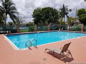 2930 SE 12th Rd-Unit -205-31 in Homestead, FL - Foto de edificio - Building Photo