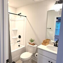 4045 Grommet Ct in Matthews, NC - Foto de edificio - Building Photo