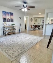 3300 Pebblebrook Dr in Seabrook, TX - Building Photo