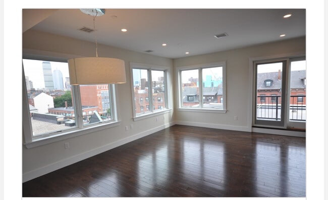 685 Massachusetts Ave, Unit 9 in Boston, MA - Building Photo - Building Photo