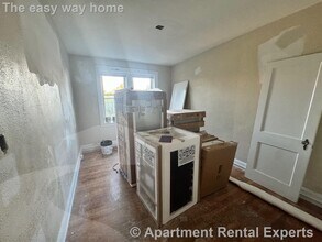 4 Cogswell Ave in Cambridge, MA - Building Photo - Building Photo