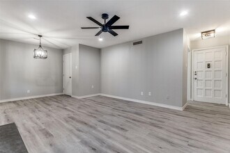 5142 Amesbury Dr in Dallas, TX - Building Photo - Building Photo