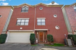 2502 Brinkman St in Houston, TX - Building Photo