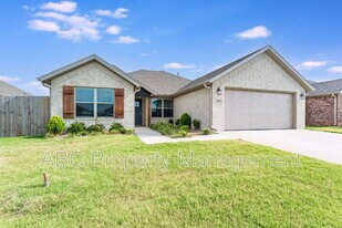 410 Citation St in Bentonville, AR - Building Photo