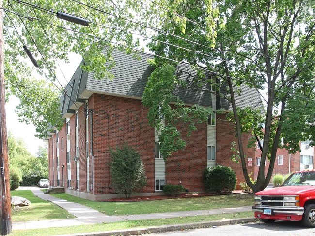 66 Atlantic St in New Britain, CT - Building Photo - Building Photo