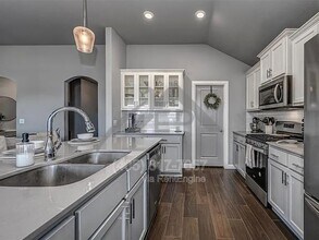 15740 Caney Dr in Edmond, OK - Building Photo - Building Photo