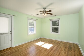 808 Kent St in Durham, NC - Building Photo - Building Photo