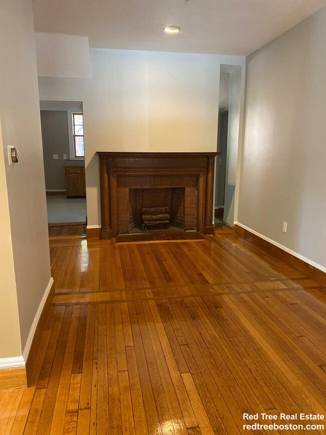 26 Kilsyth Rd, Unit 1 in Brookline, MA - Foto de edificio - Building Photo