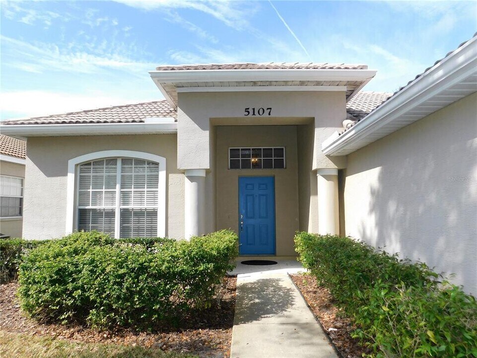 5107 Pinnacle Dr in Oldsmar, FL - Building Photo