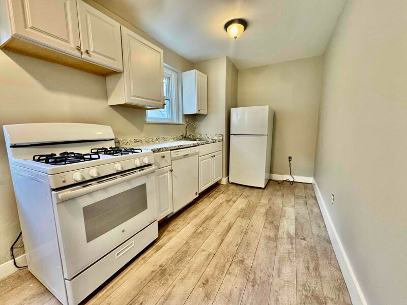 5 Dillon Rd in Larchmont, NY - Building Photo