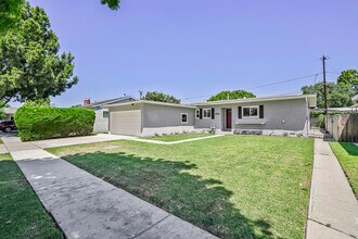 5981 E Belen St in Long Beach, CA - Building Photo - Building Photo