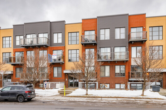 2130 Victoria St in Lachine, QC - Building Photo - Building Photo