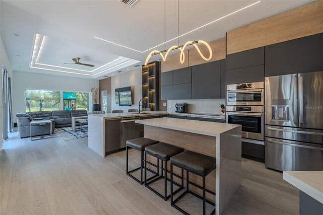 8117 Hampton Glen Dr in Tampa, FL - Building Photo - Building Photo