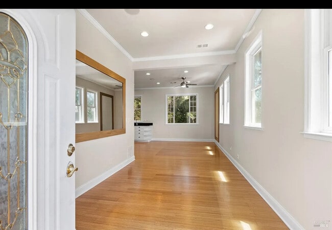 2 Prospect Dr in San Rafael, CA - Foto de edificio - Building Photo