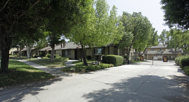 The Woodlands Apartments in San Bernardino, CA - Building Photo - Building Photo