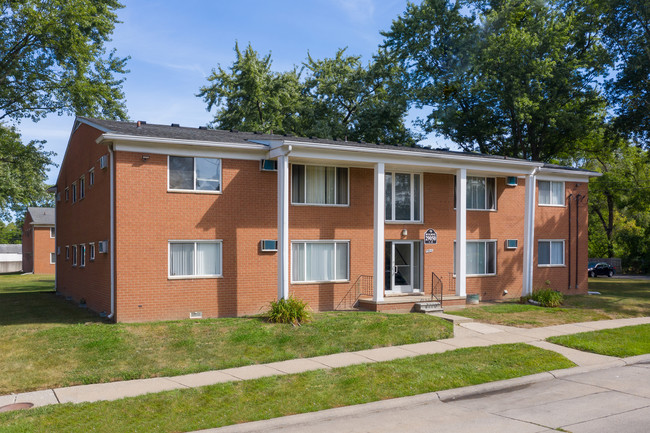 Livonia Apartments in Livonia, MI - Foto de edificio - Building Photo