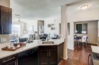 Commons at Briargate in Colorado Springs, CO - Foto de edificio - Building Photo