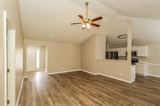 1825 Courtyard Ln, Unit 46 in Mcdonough, GA - Building Photo - Building Photo